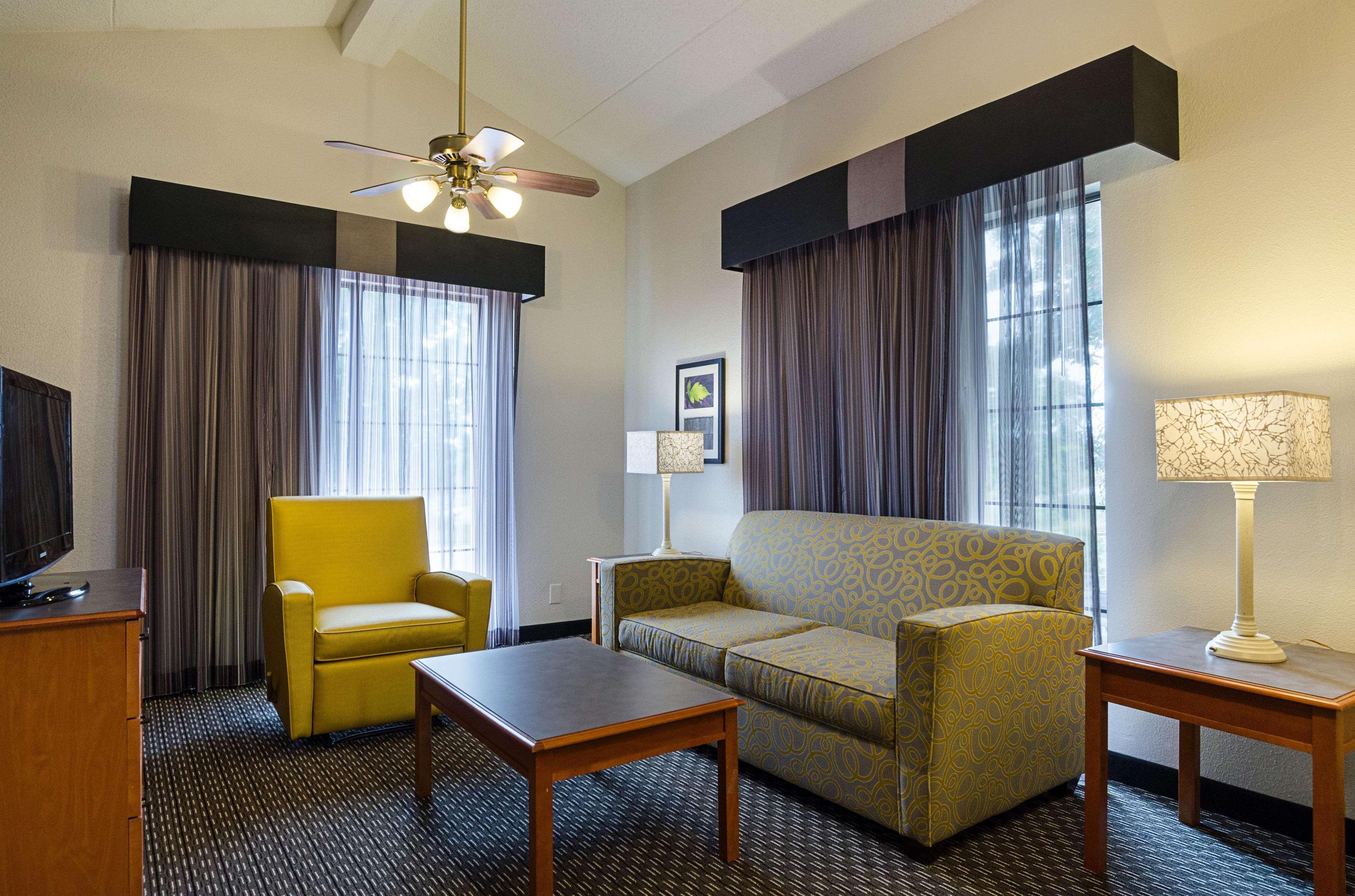 Travelodge By Wyndham Houston Cy-Fair Exterior photo