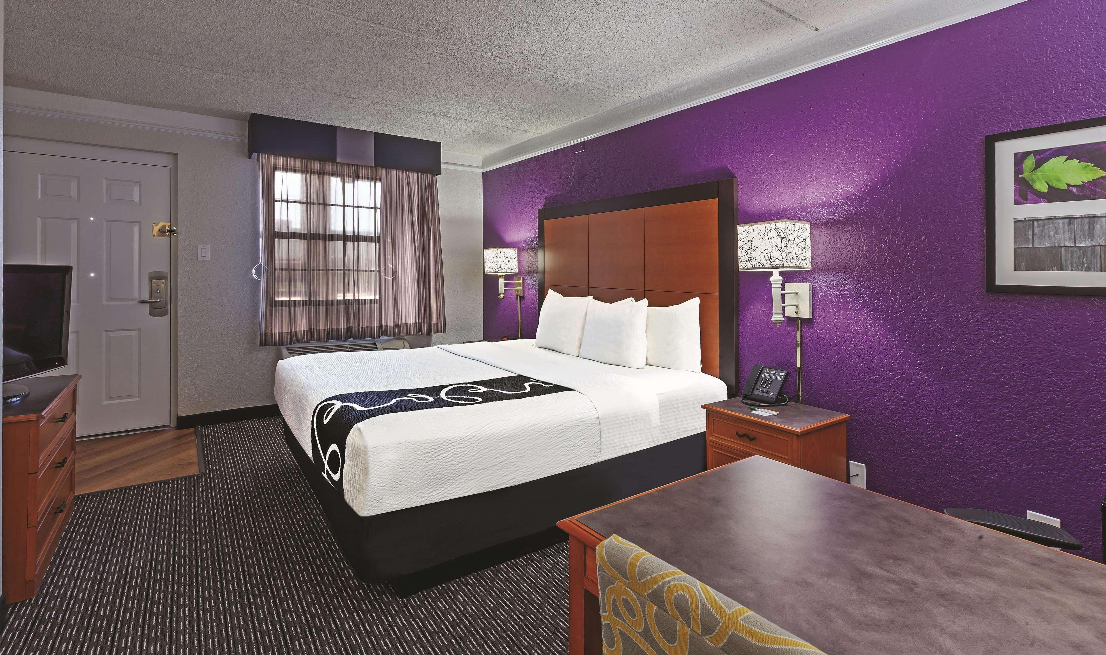 Travelodge By Wyndham Houston Cy-Fair Exterior photo