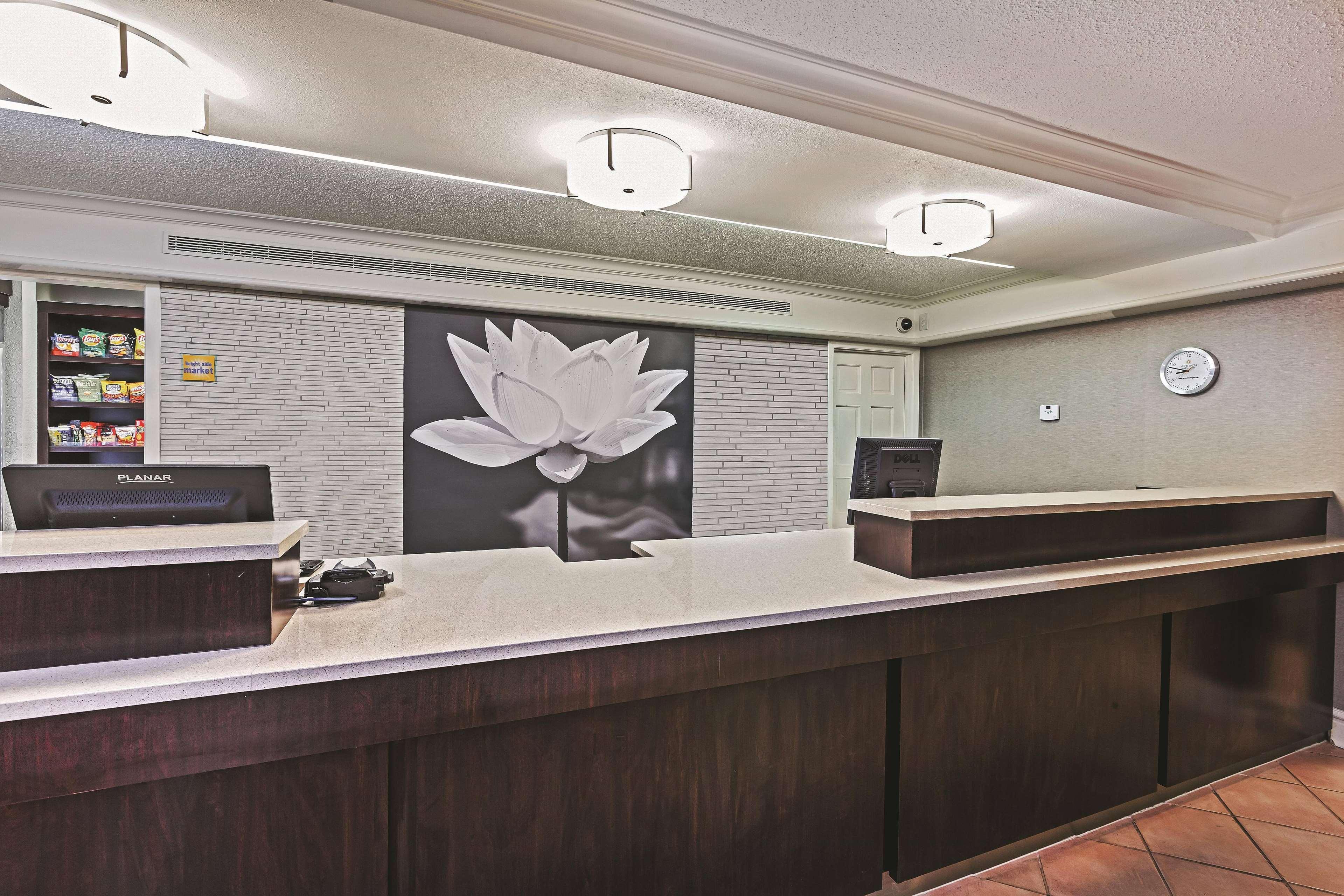 Travelodge By Wyndham Houston Cy-Fair Exterior photo
