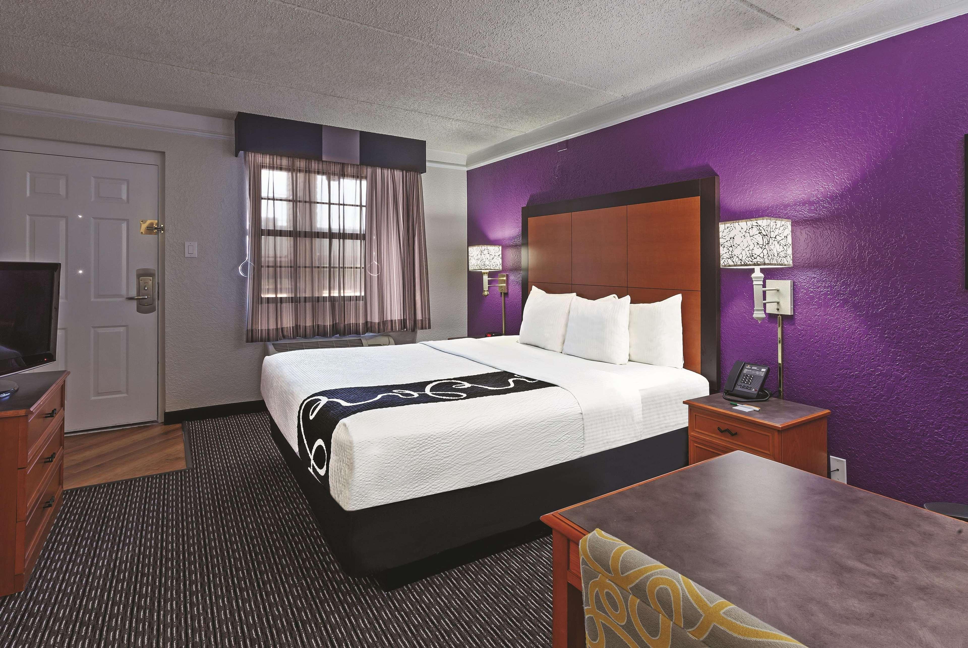 Travelodge By Wyndham Houston Cy-Fair Exterior photo