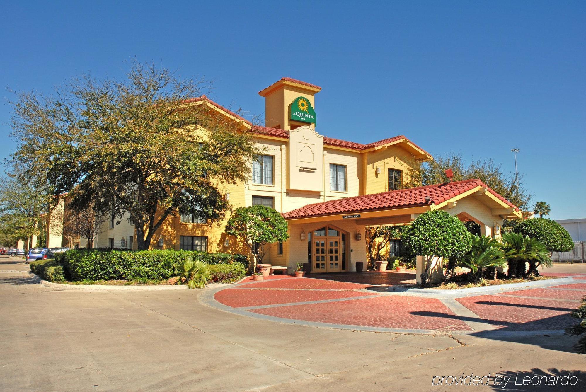 Travelodge By Wyndham Houston Cy-Fair Exterior photo