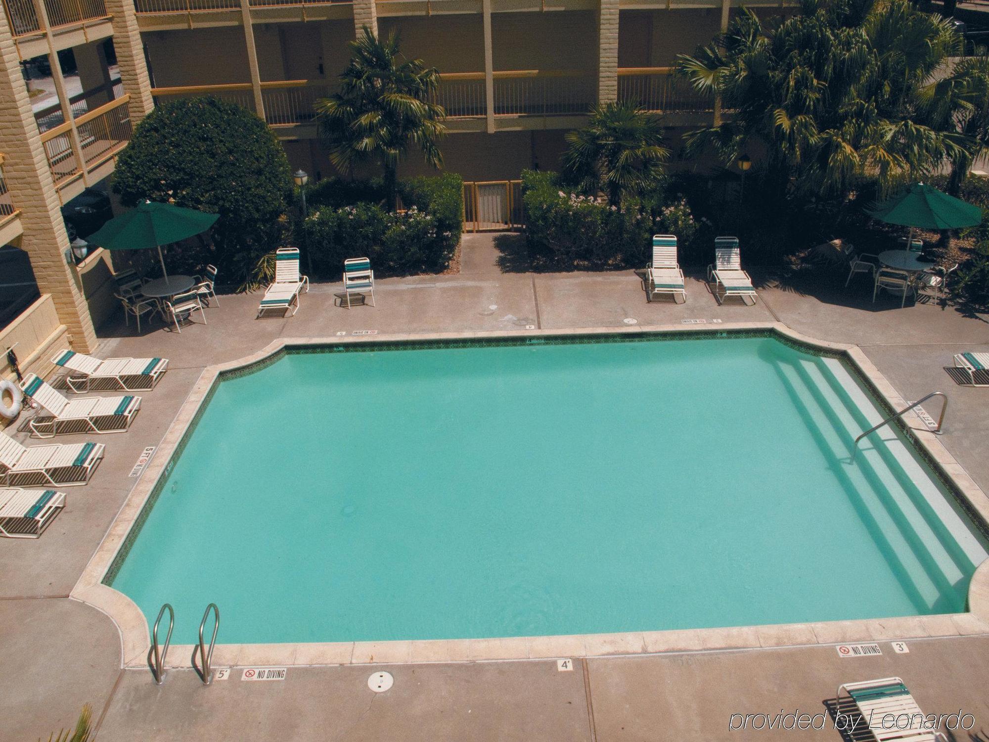 Travelodge By Wyndham Houston Cy-Fair Exterior photo